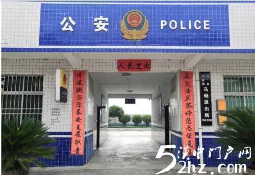 汉中一村民驾驶拖拉机倒翻水渠，身亡！