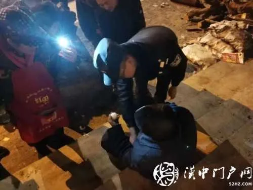 寒冬夜，宁强民警救助一位走失老人！