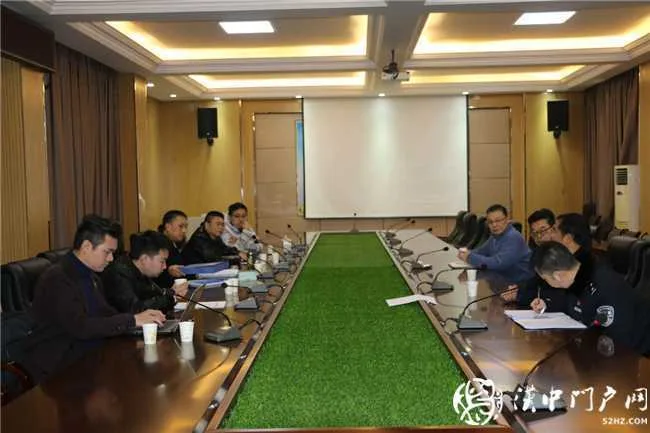 汉台区委网信办、区政府办、公安汉台分局网安大队联合检查汉台二中、一职中专学校网络安全工作