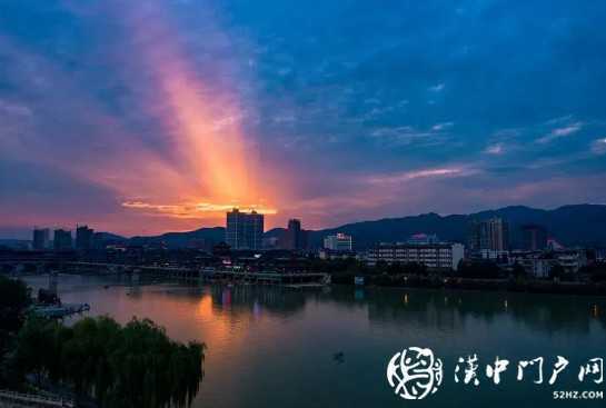西乡· 彩霞飘 夕阳红！