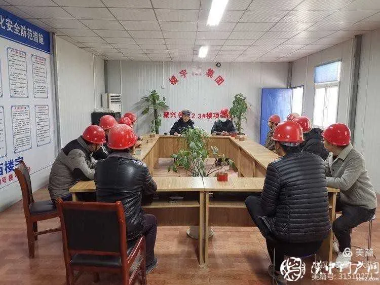 “头”等大事，暖心叮嘱！汉中交警为建筑工人送安全