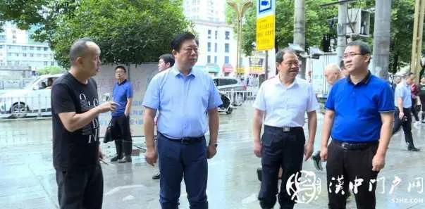 方红卫在略阳检查时强调：千方百计确保群众生命安全，坚决打赢防汛救灾这场硬仗