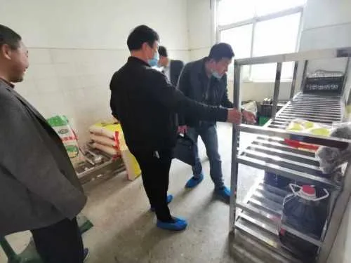 严把开学“第一餐”！勉县新街子镇对4所学校食堂进行“再核查”