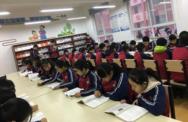汉八中开展“书香满校园·阅读润心灵”系列活动