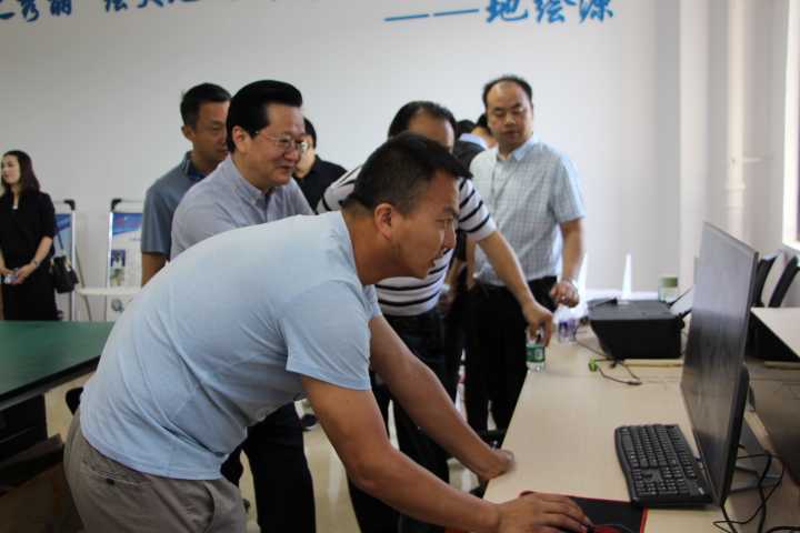 经开区调研企业3.JPG