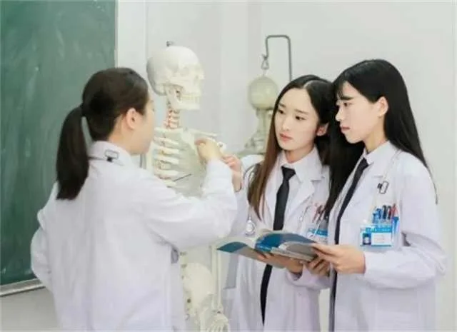 1631064518644788.jpg 招聘.jpg