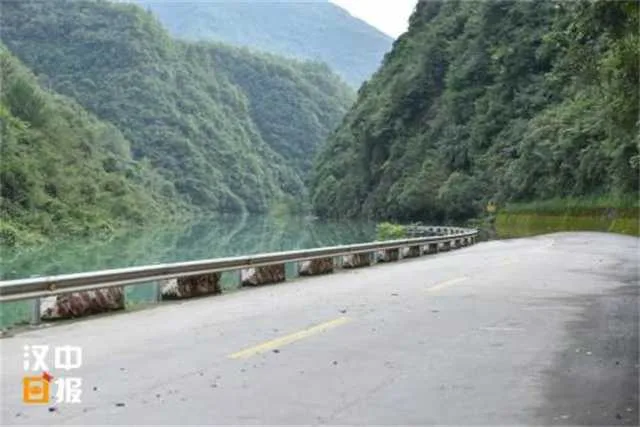 镇巴3.jpg