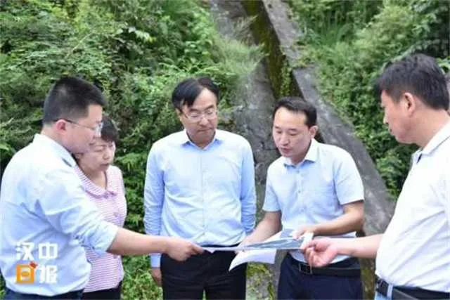 镇巴5.jpg