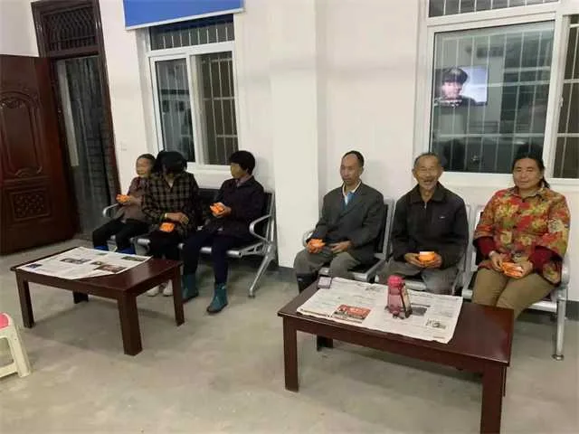 1632275956345330.jpg 爱心月报1.jpg