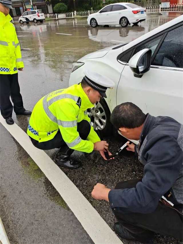 68小时坚守！汉中交警大队圆满完成国庆假期道路交通安保任务"