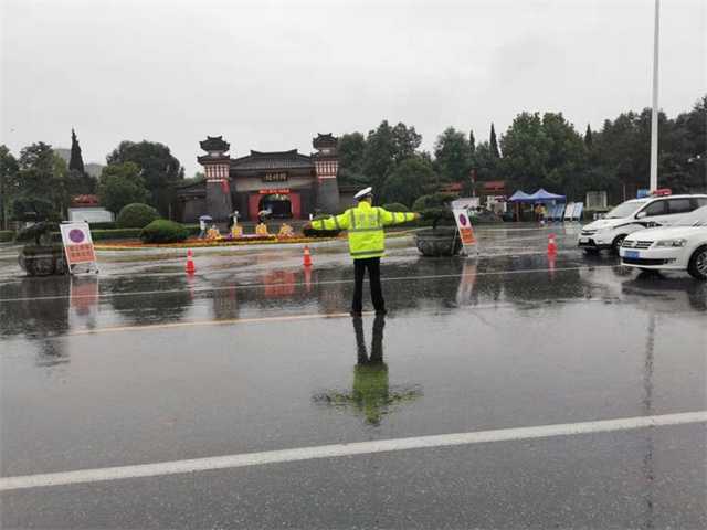 68小时坚守！汉中交警大队圆满完成国庆假期道路交通安保任务"