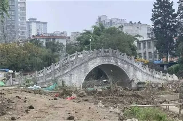 1635988004135627.jpg 莲花7.jpg