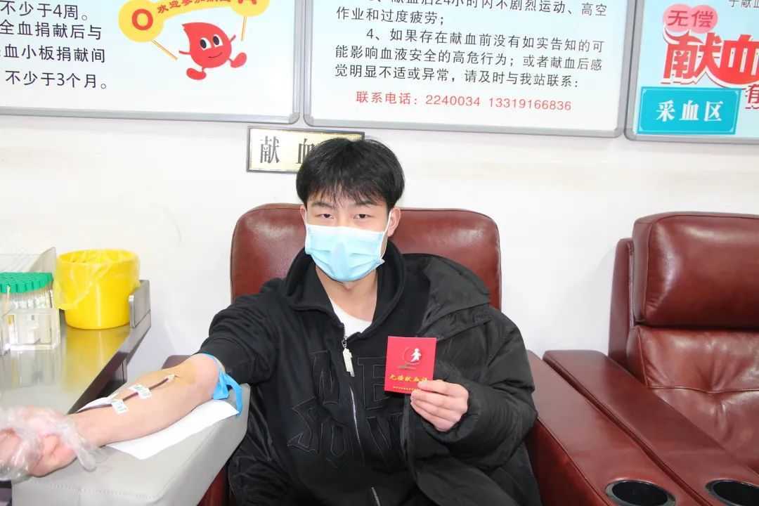 “奉献青春热血 点燃希望之光”！他们好样的！