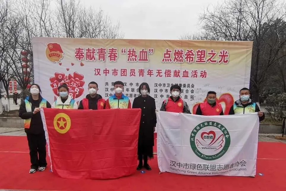 “奉献青春热血 点燃希望之光”！他们好样的！