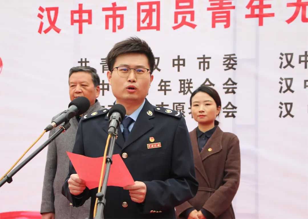“奉献青春热血 点燃希望之光”！他们好样的！