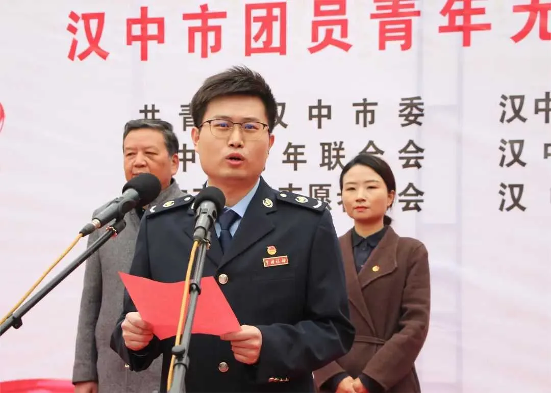 “奉献青春热血 点燃希望之光”!他们好样的!