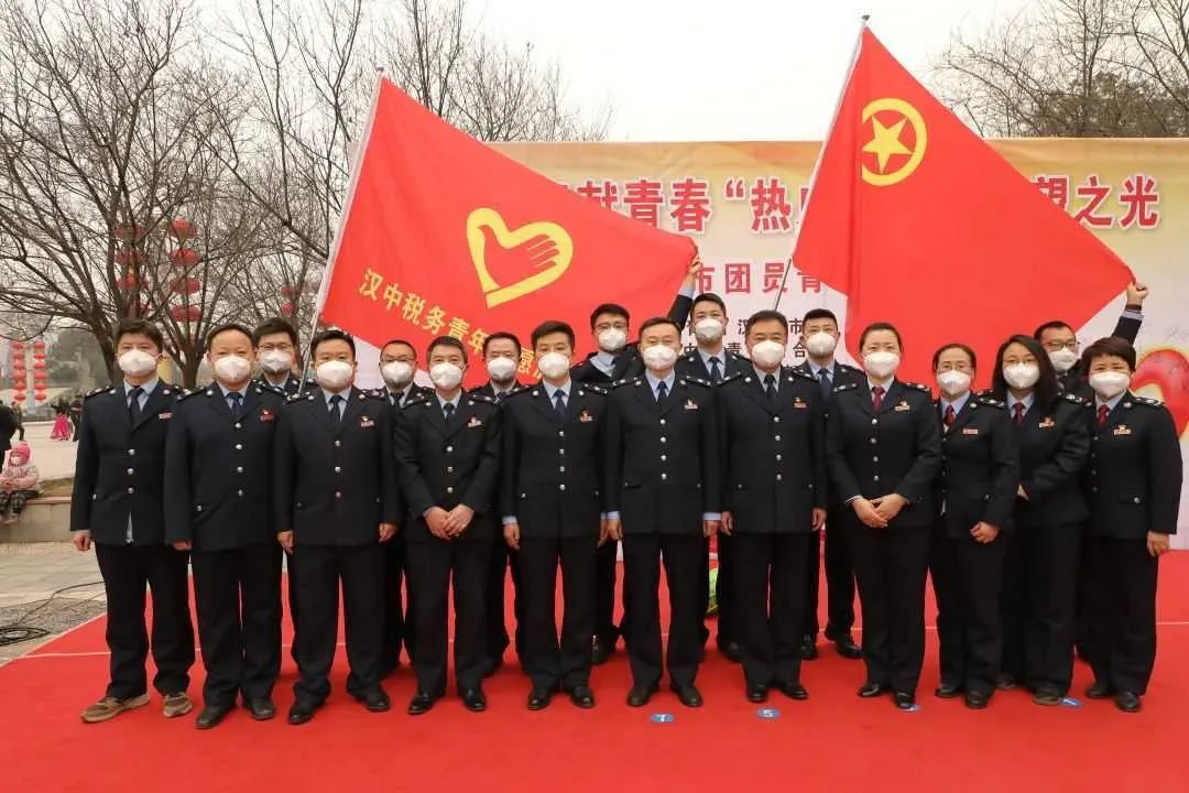 “奉献青春热血 点燃希望之光”！他们好样的！