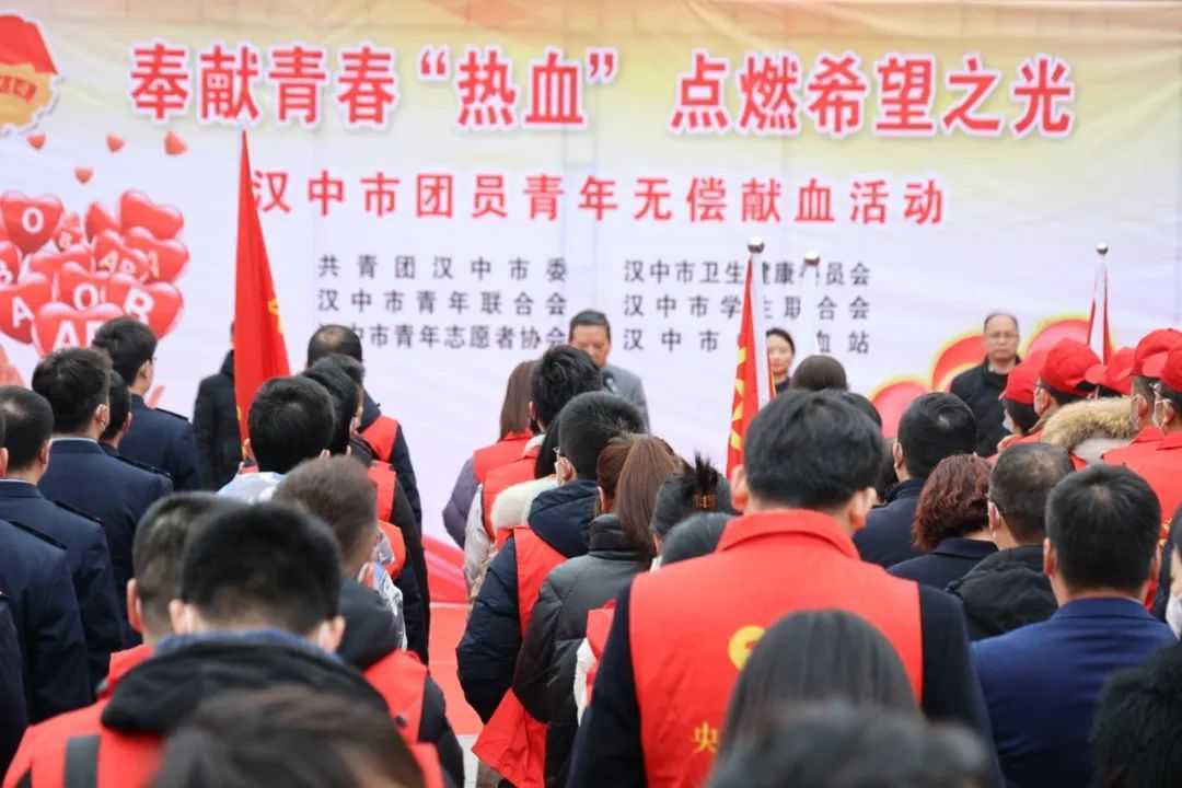 “奉献青春热血 点燃希望之光”！他们好样的！