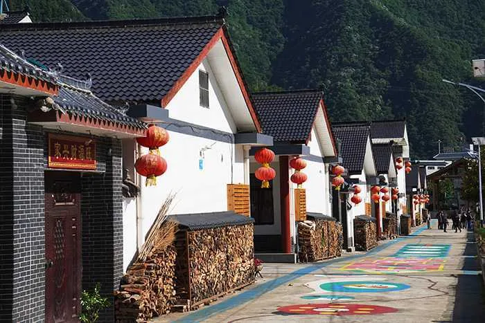 留坝县出台《留坝县村容村貌提升导则》，村容村貌提升建设有了标准。