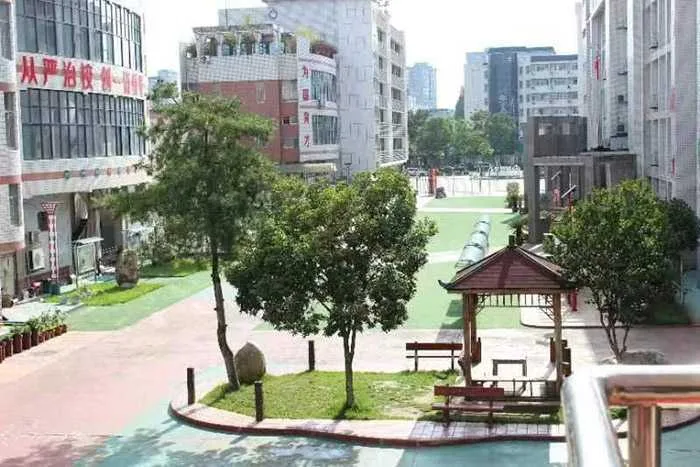 初一新生,高三复读生快过来围观,汉中市育才中学招生中