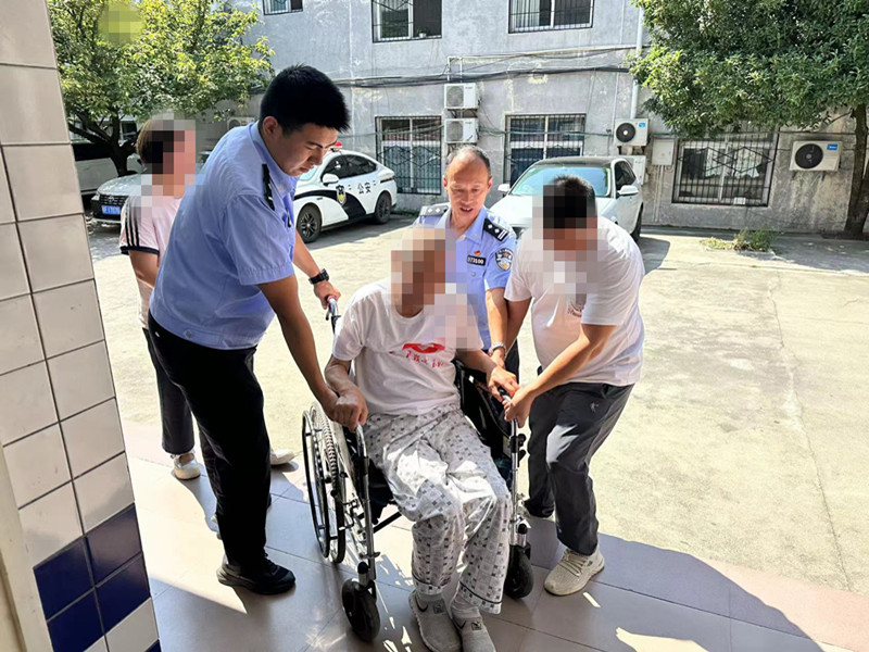 暖心服务 原公派出所为外地残疾老人办理身份证
