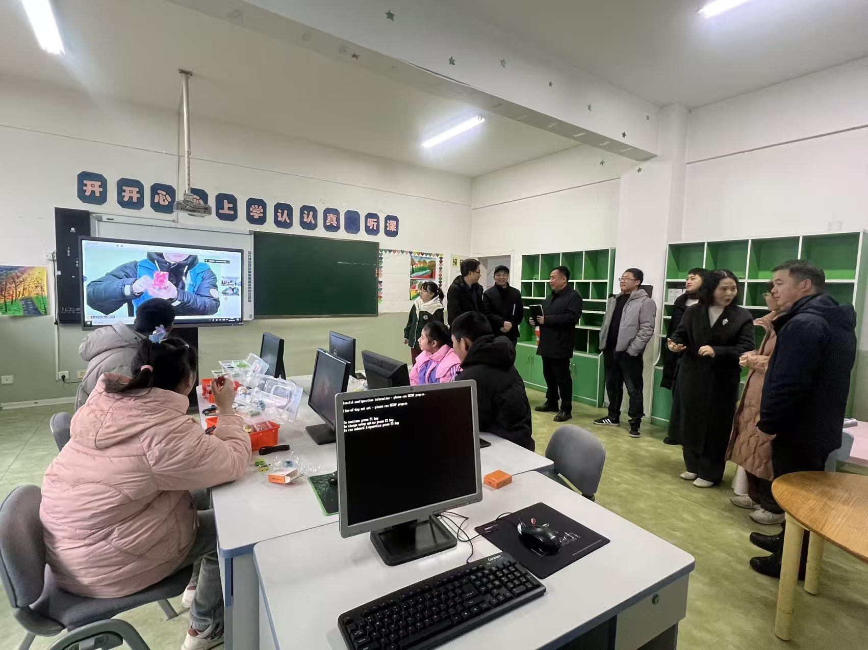 汉中市机器人编程协会在汉中社会福利院启动“云课堂”公益项目