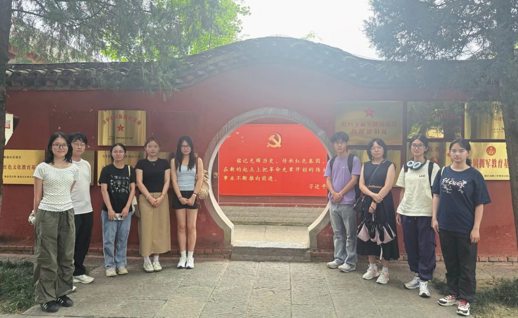 青春守护银龄！华中农业大学学子走进汉中褒国康乐园开展 14 天养老社会实践
