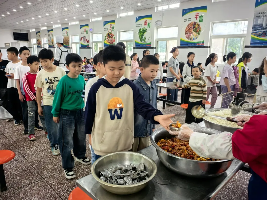 后厨全程可看!汉中1202所学校食堂智慧监管全覆盖→