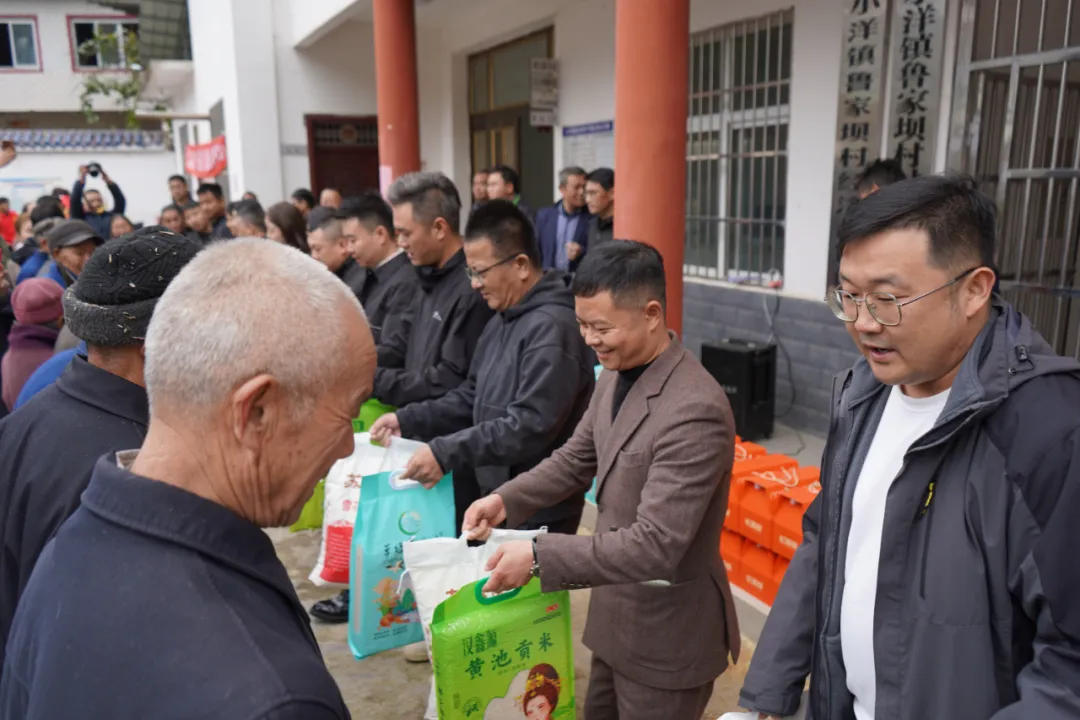 “‘汉’卫温暖·网络公益我行动”活动成功举办