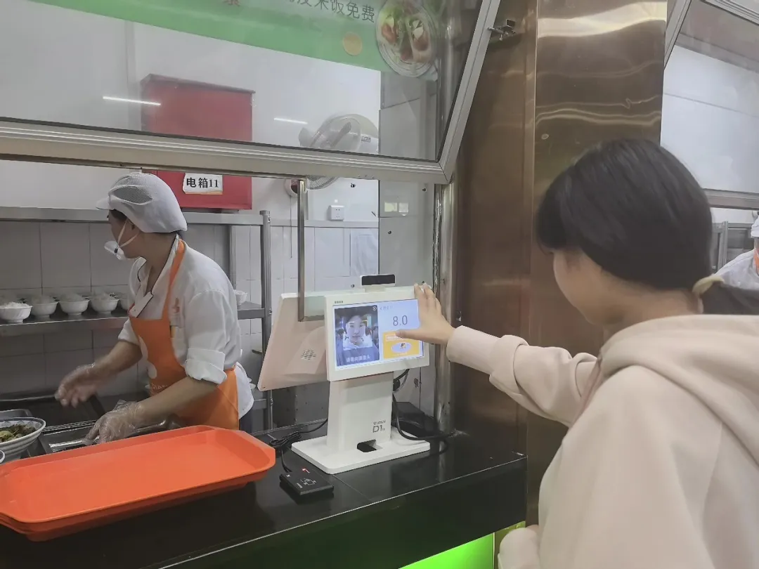 后厨全程可看!汉中1202所学校食堂智慧监管全覆盖→