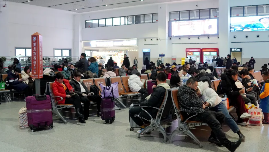 新春走基层｜护航春运 群众出行有保障