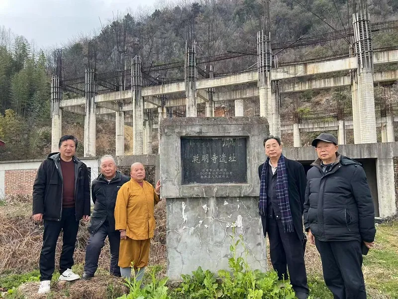 李振峰：寻古中梁山