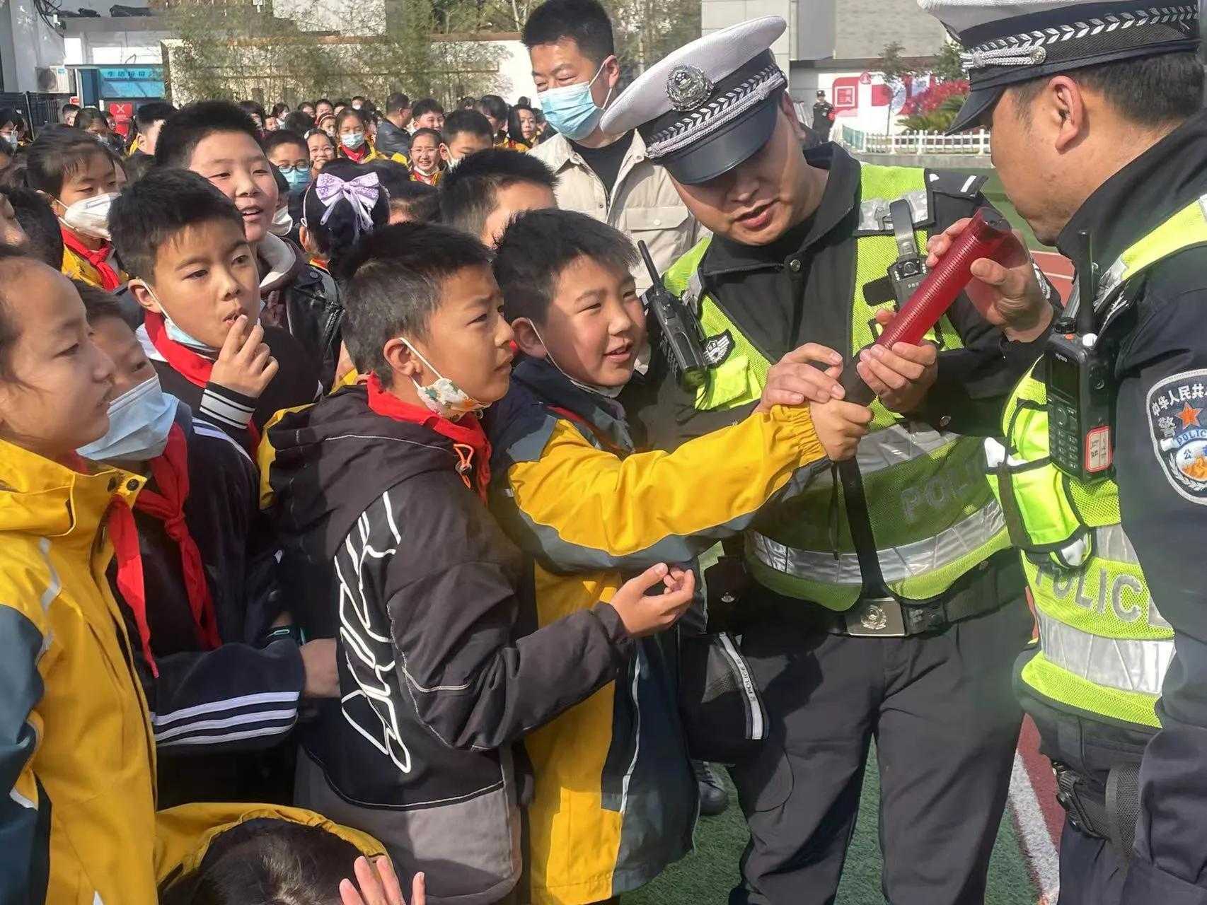 【全国中小学生安全教育日】汉中交警一大队开讲啦！