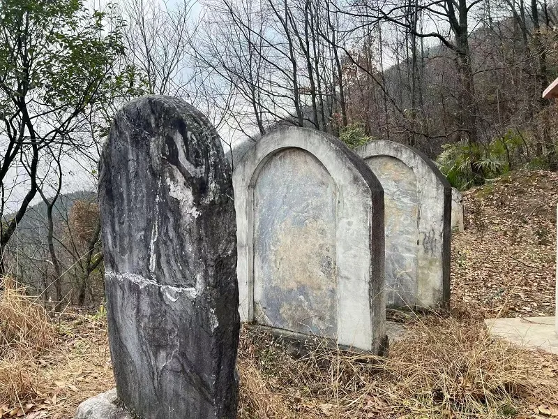 李振峰：寻古中梁山