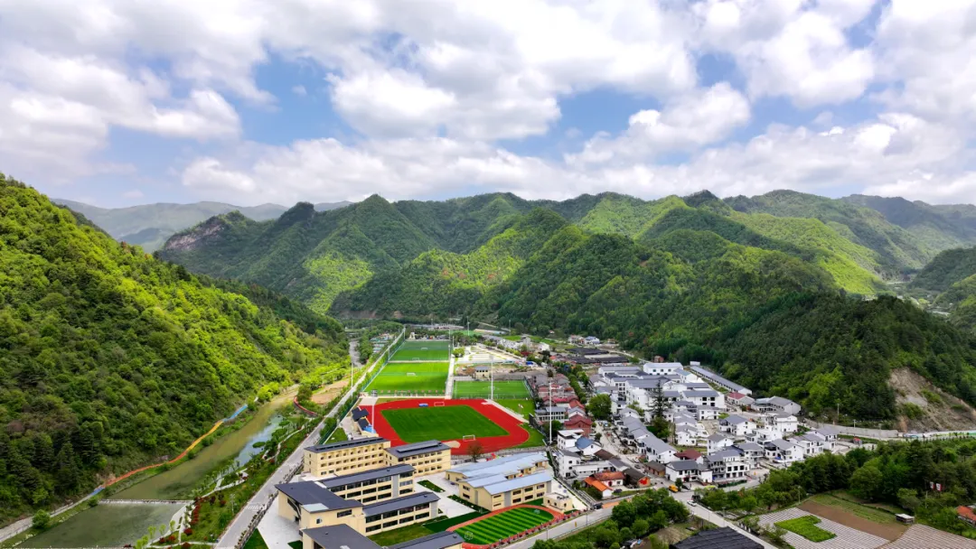 邂逅秦岭最美廊道，赴一场留坝秋日之约
