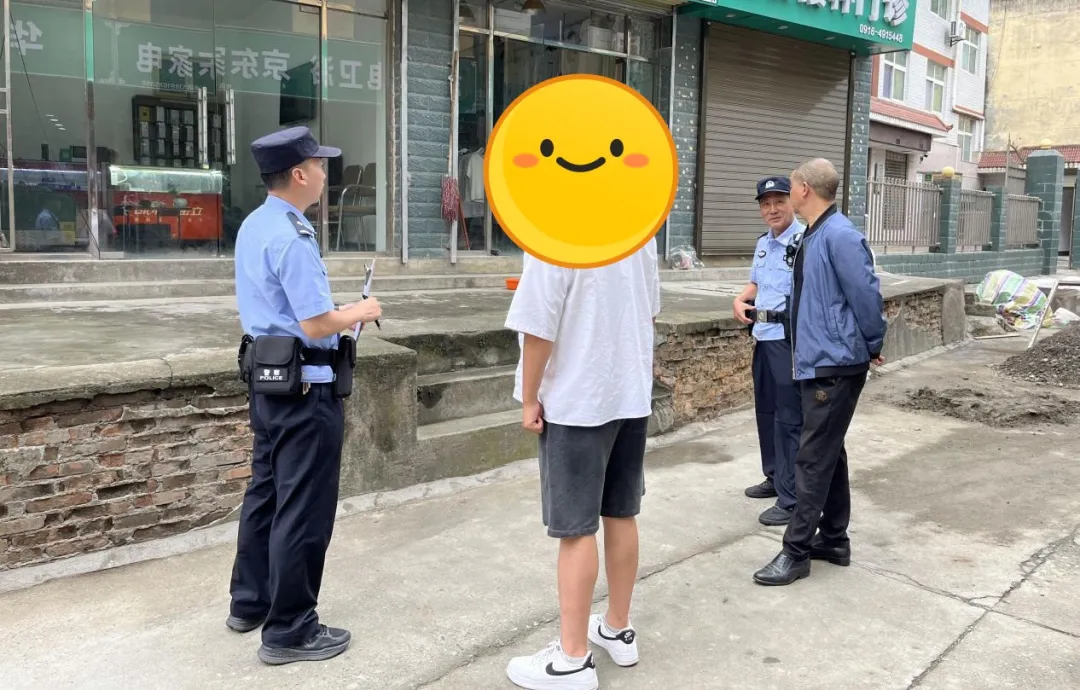 小伙任性离家出走,汉中民警深山寻回