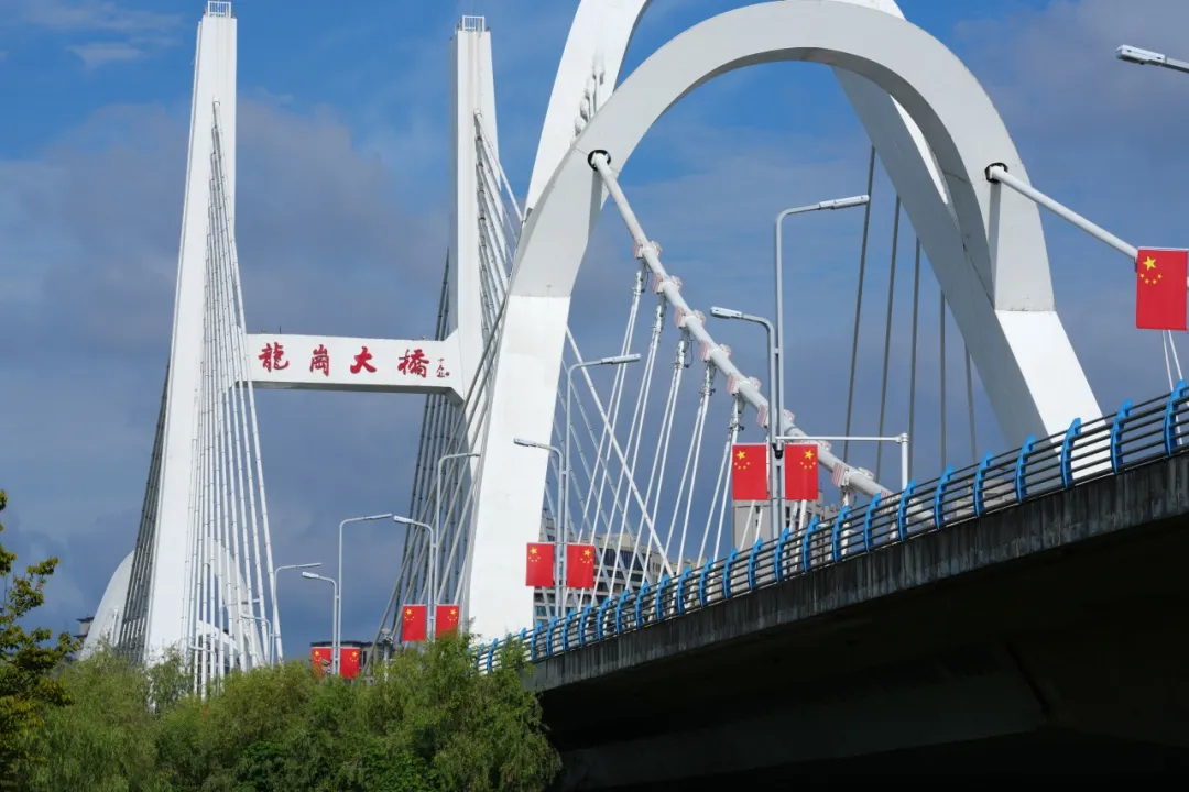 汉中被“中国红”刷屏！