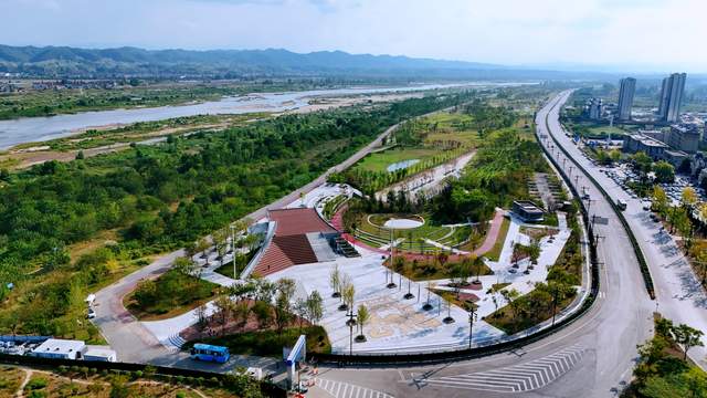 城固县倾力建好群众身边“幸福园”