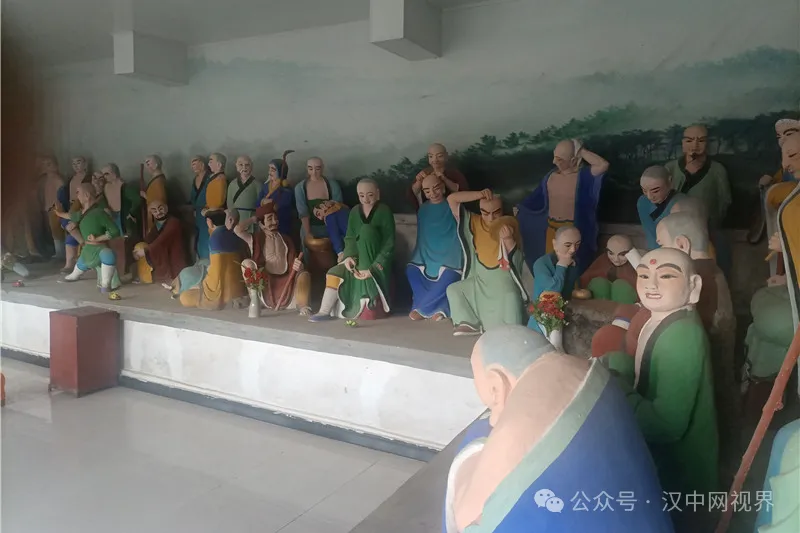 李振峰:仰望宝山