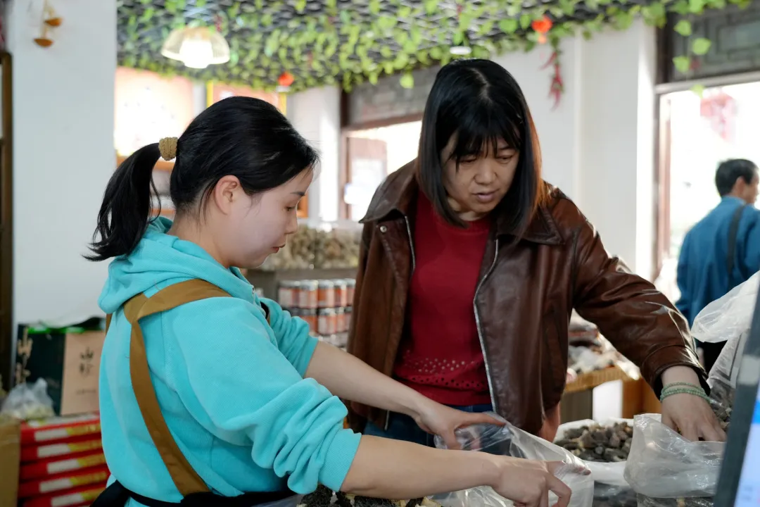 清明留坝行,人气比春花还旺