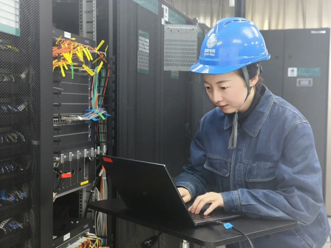 最美奋斗者 | 胡可:12年坚守从“工”到“匠”把平凡事做到极致