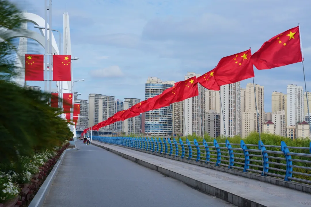 汉中被“中国红”刷屏！