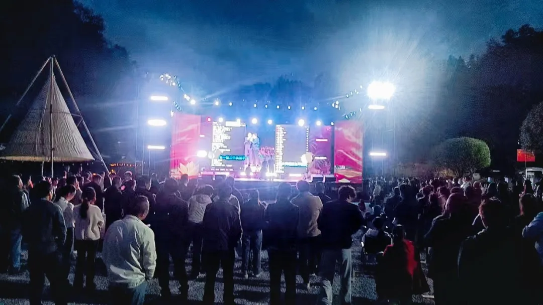 线上观看42万人次,兴隆茶山民歌会出圈