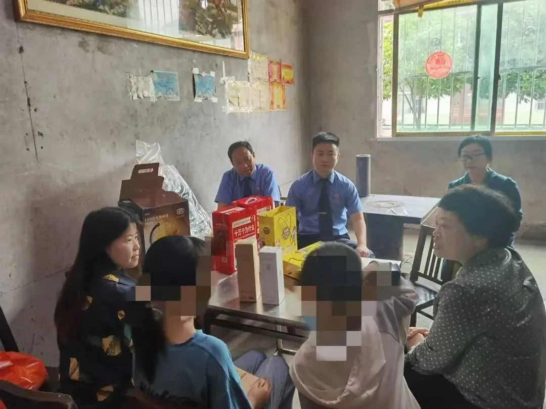 汉中男子捅伤妻子，抢救无效死亡被判11年
