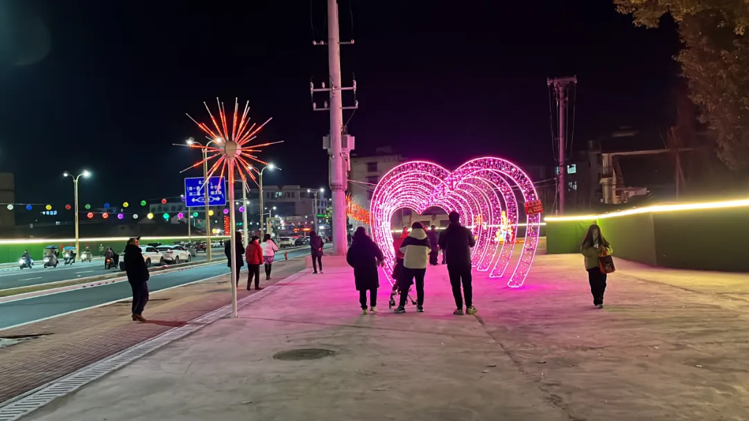 汉中这条路全线贯通，年味直接拉满，春节赏花灯！
