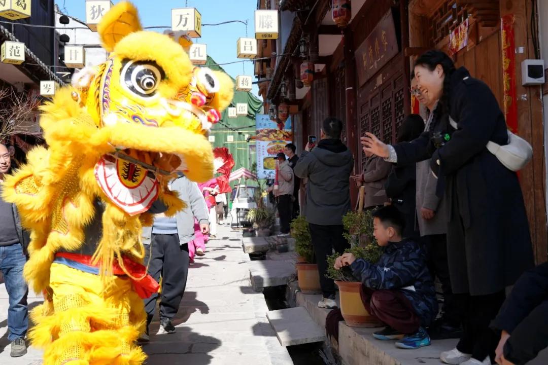 逛老街、品美食、赏非遗,留坝年味拉满