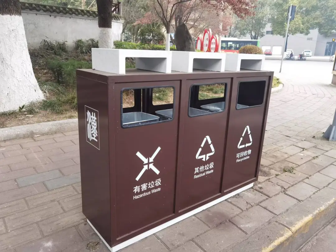 “上新活动”进行中!汉台城市路名牌改头换面