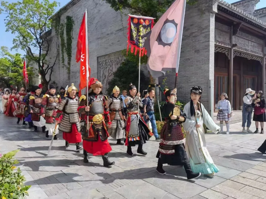 2025“盛世迎华诞·万人游汉中”汉服嘉年华10月1日启幕，沉浸式体验汉韵风华！