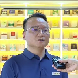 汉台：纳凉“充电”两不误 全民阅读书香浓