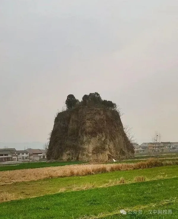 李振峰:仰望宝山